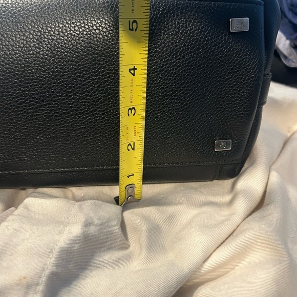 The ROW
Sidekick - Picture 5 of 6